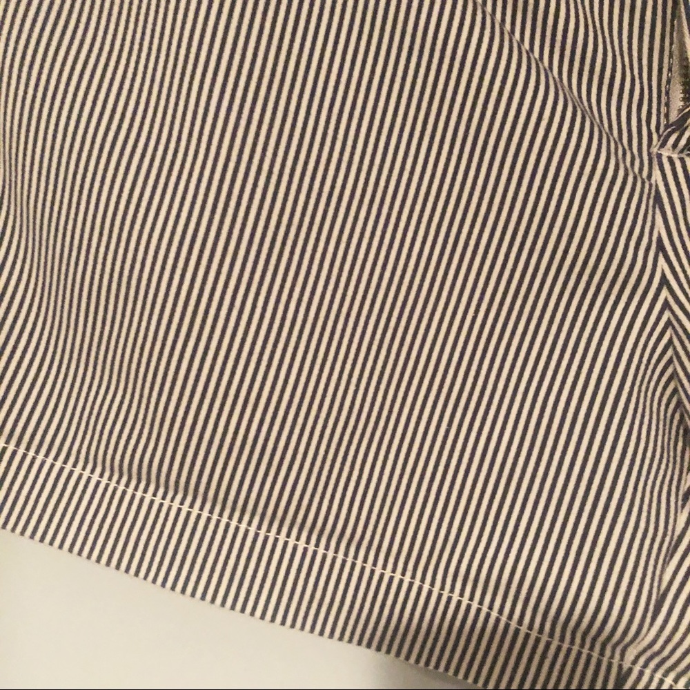 Black and white pin striped tailored shorts - Picture 3 of 4